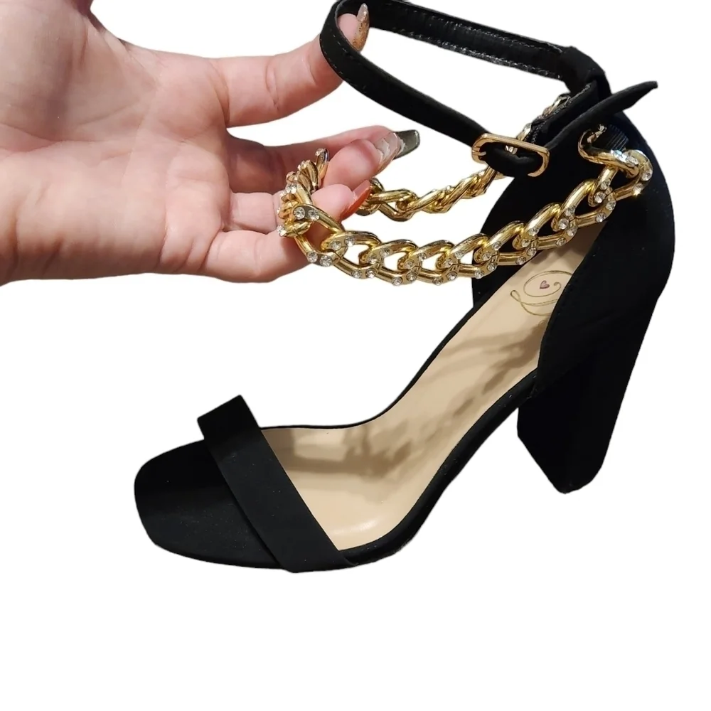 Derek Heart chunky heels black with black ankle strap & gold rhinestone strap 6